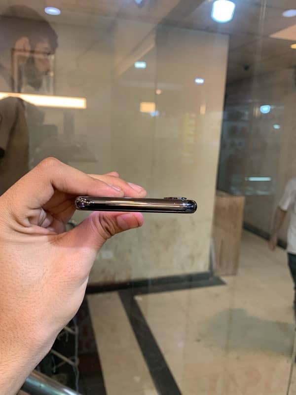 iPhone X (PTA) 256 GB 1