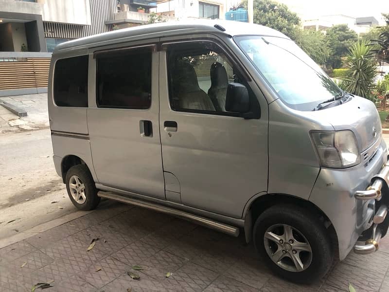 Daihatsu Hijet 2013 1