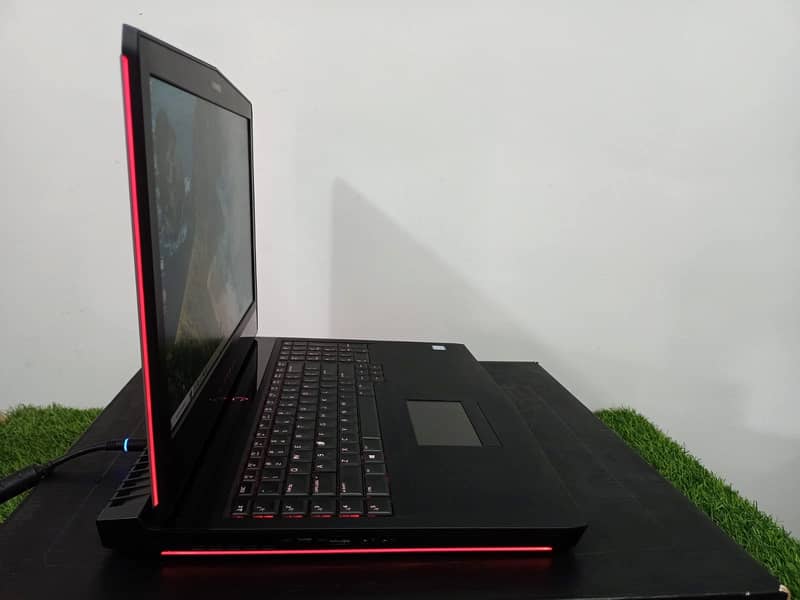 ALIENWARE 17 R4 15