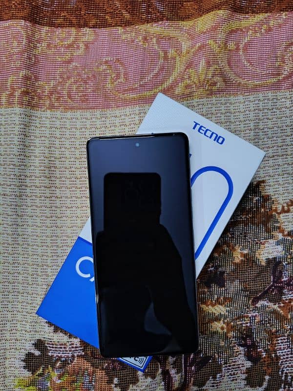 Tecno Camon 30 1