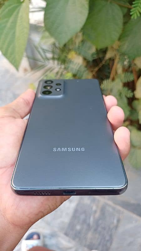 Samsung Galaxy A73 5G 1