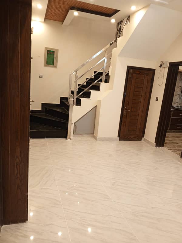 5 Marla Slightly Used & Well Maintained House for Sale in Bahria Town Jinnah Block 17