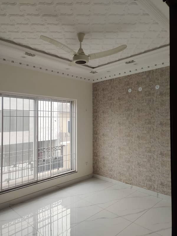 5 MARLA BEAUTIFUL HOUSE AVAILABLE FOR RENT IN DHA 11 RAHBER 5