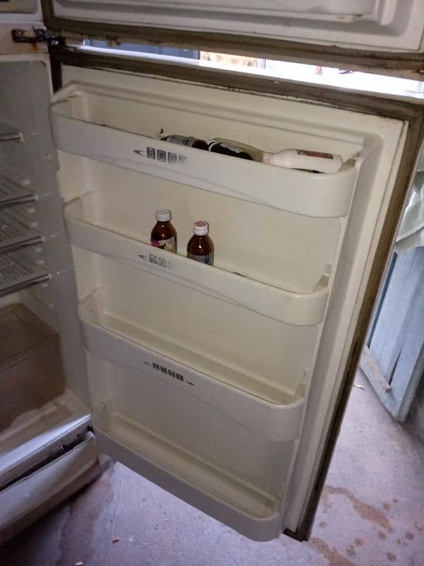 Dawlance Refrigerator 0