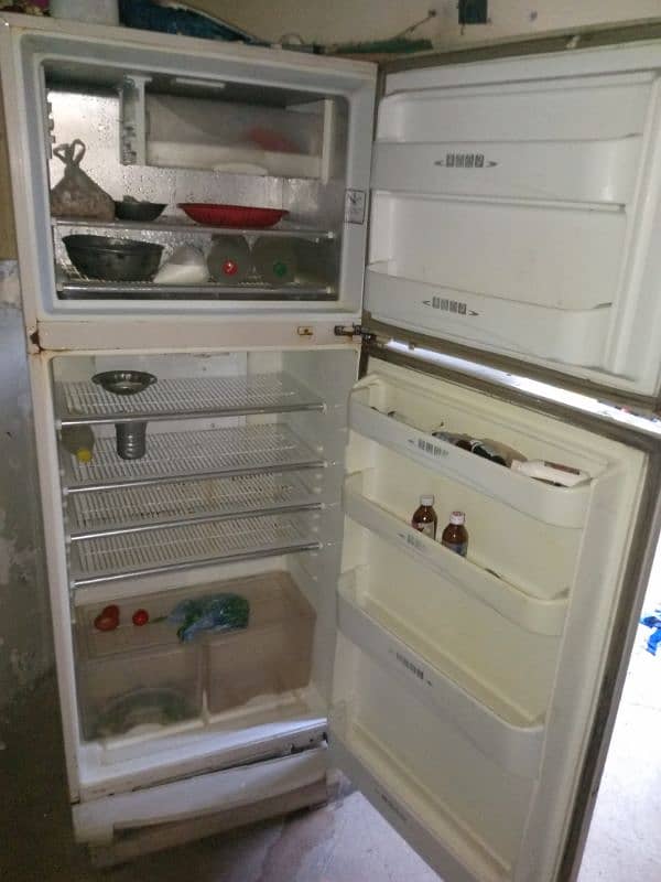 Dawlance Refrigerator 4