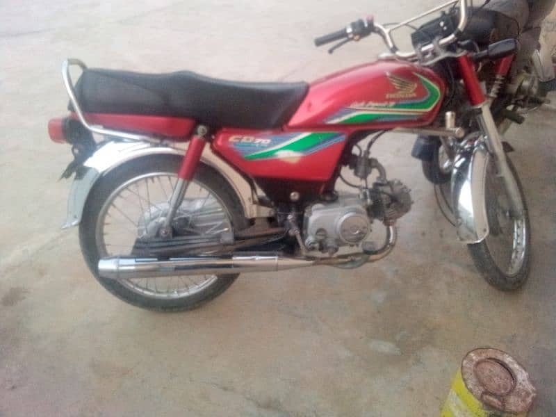 2 bike. ik 17 model. ik 19 model ha. All Punjab number 1