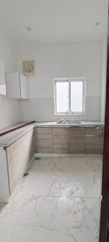 1 kanal house for rent in royal orchered multan 17