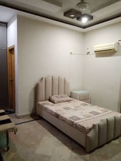 a beautiful furnished room available on rent for single male