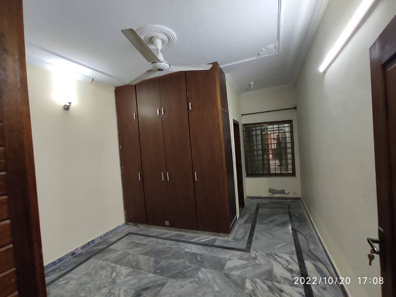 4 Marlas BASEMENT Corner Sep Gate Near Park and Market G-13/1 3