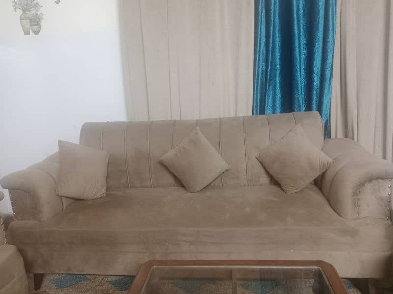 5 seater sofa 0