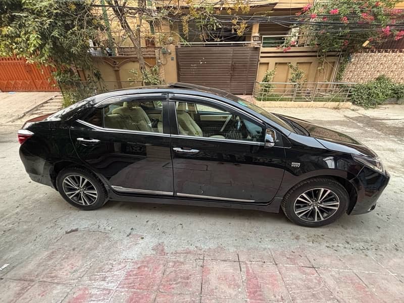 Toyota Corolla Grande Altis 1.8  2019 4