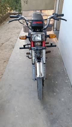 honda CD 70 2017