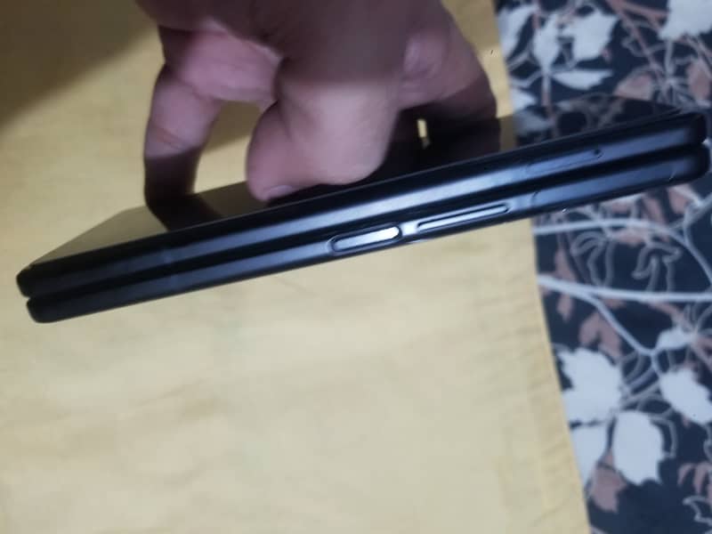 Samsung Fold 3 Non pta sim working 4