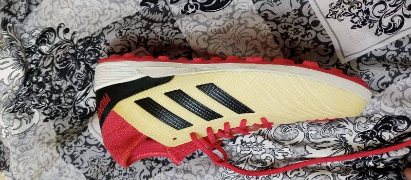 Adidas predator football shoe   bought in Dubai in 225 Dirham 4