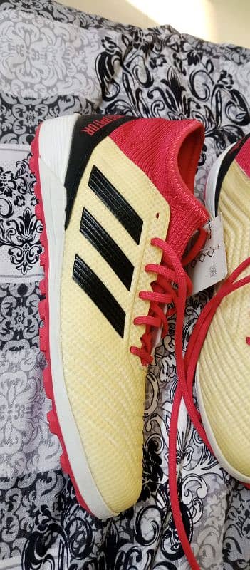 Adidas predator football shoe   bought in Dubai in 225 Dirham 6