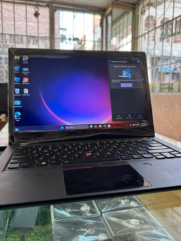 Lenovo Thinkpad t490 core i5 8th generation 16gb ddr4 ram 1