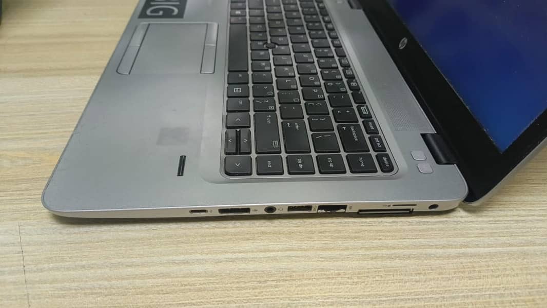 HP Elitebook G840 G3 | i5 | 6th Gen | 8Gb ram| 256 M. SSD 1