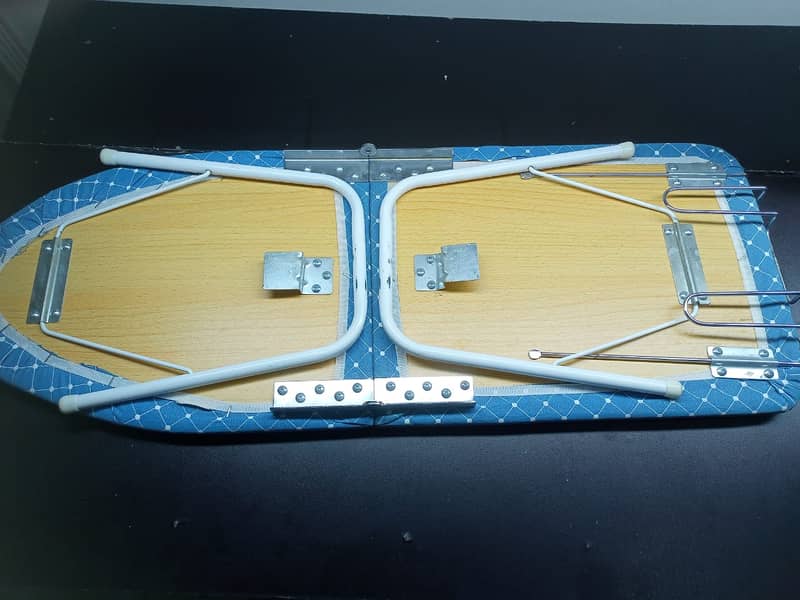 Small Ironing Board Tabletop With Iron Rest, Foldable Iron Board 2