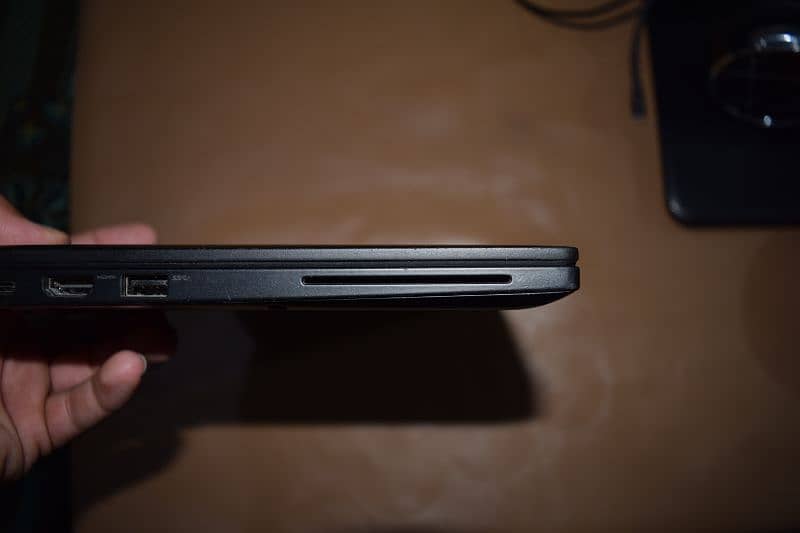 Dell latitude 7390 core i7 8th generation with charger 5