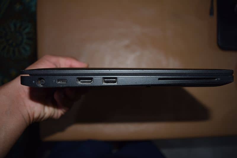 Dell latitude 7390 core i7 8th generation with charger 6