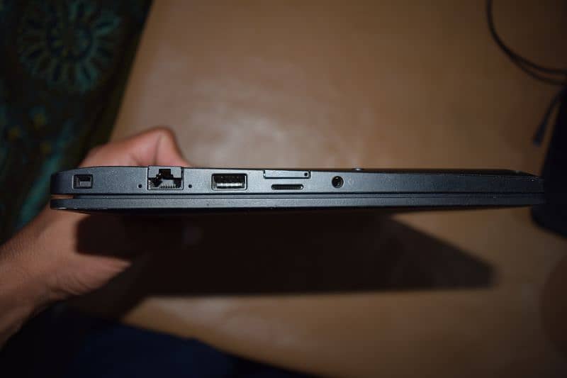 Dell latitude 7390 core i7 8th generation with charger 8