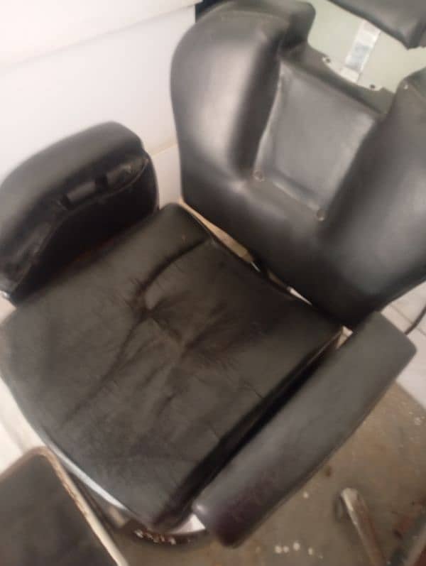 2 salon chair 0