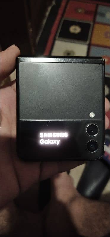 Samsung galaxy Z flip 3 0