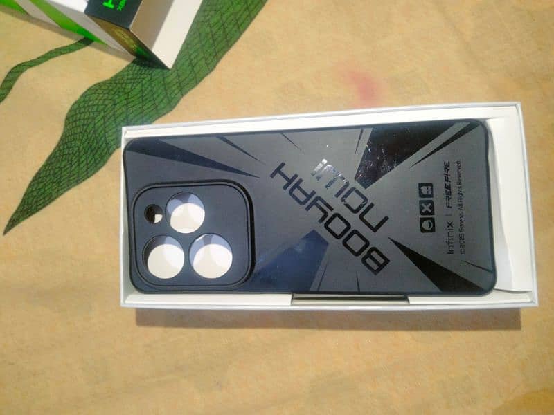 infinix hot 40 pro 8 to 256GB 7