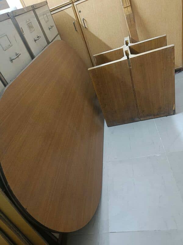 Mazbot purani lakri ka furniture 0