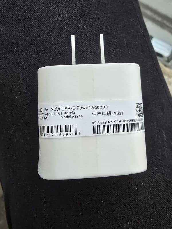 Original iPhone Adapter 20W 0