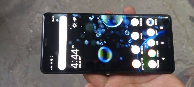 Sony xz3 egde screen 3