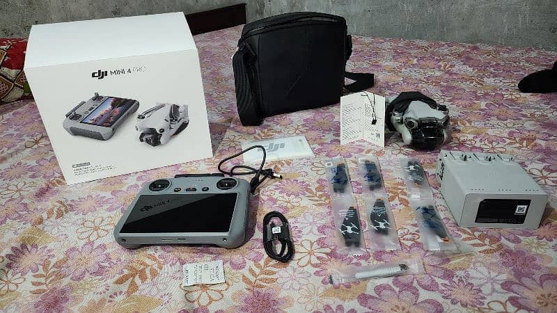 Dji mini 4 pro Fly Mor Combo 10 main 10 condition 4