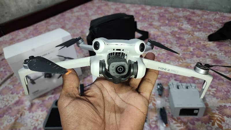 Dji mini 4 pro Fly Mor Combo 10 main 10 condition 7