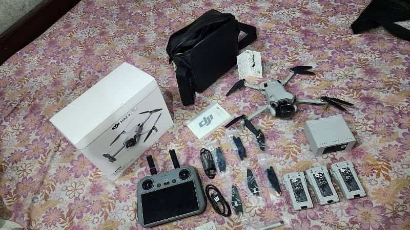 Dji mini 4 pro Fly Mor Combo 10 main 10 condition 14