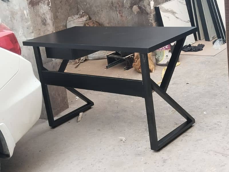 office table size 2.5by4 5