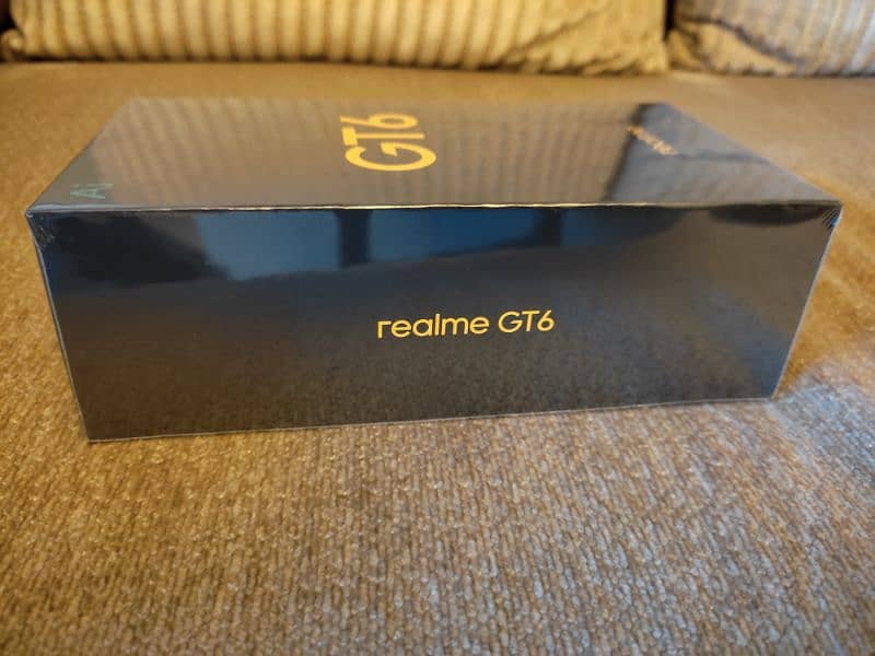 Realme GT 6 Box Pack Razor Green (16GB/512GB) 6