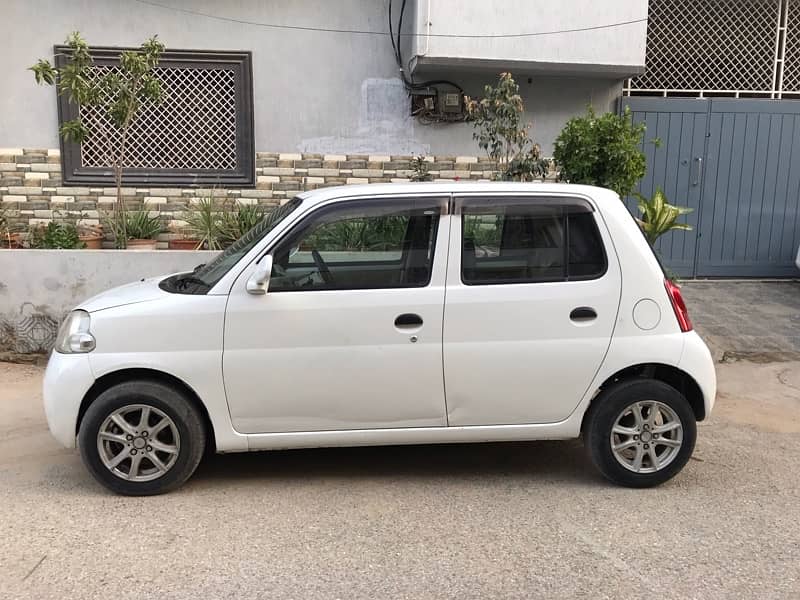 Daihatsu Esse 2007 1