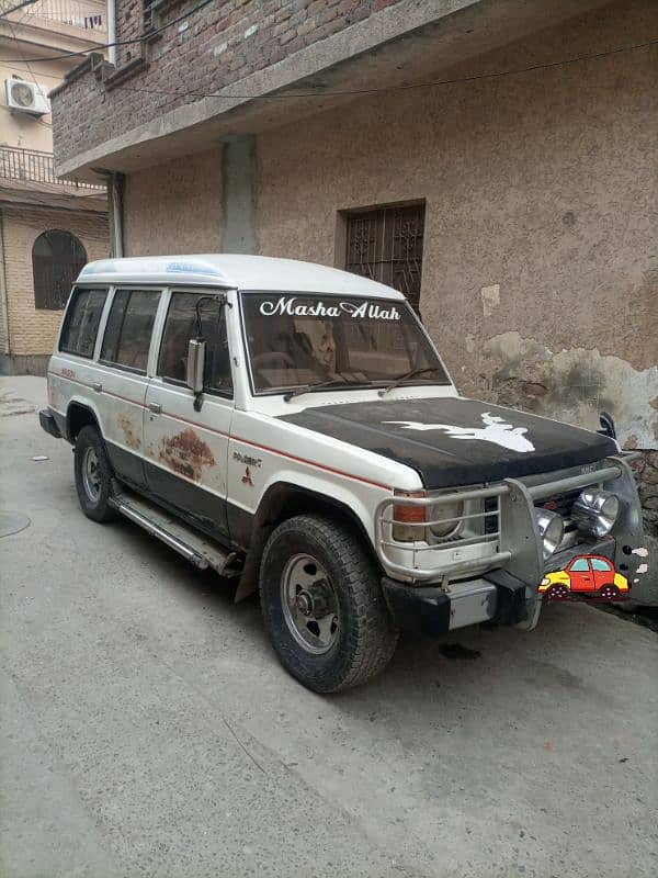 Mitsubishi Pajero 1988 8