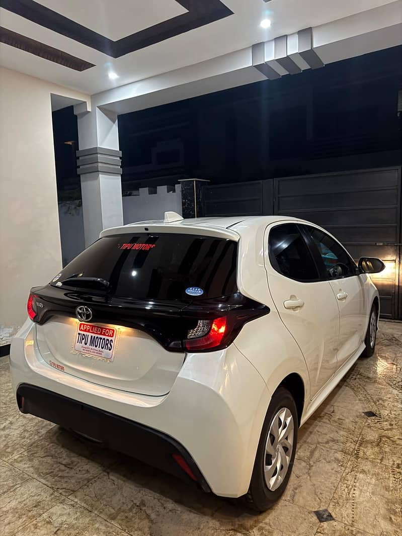 Toyota Yaris Hatchback 2021 4