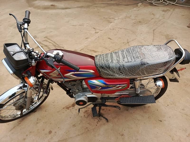 Honda 125 bike 0