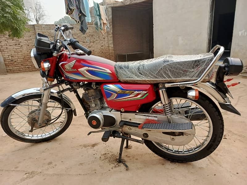 Honda 125 bike 2