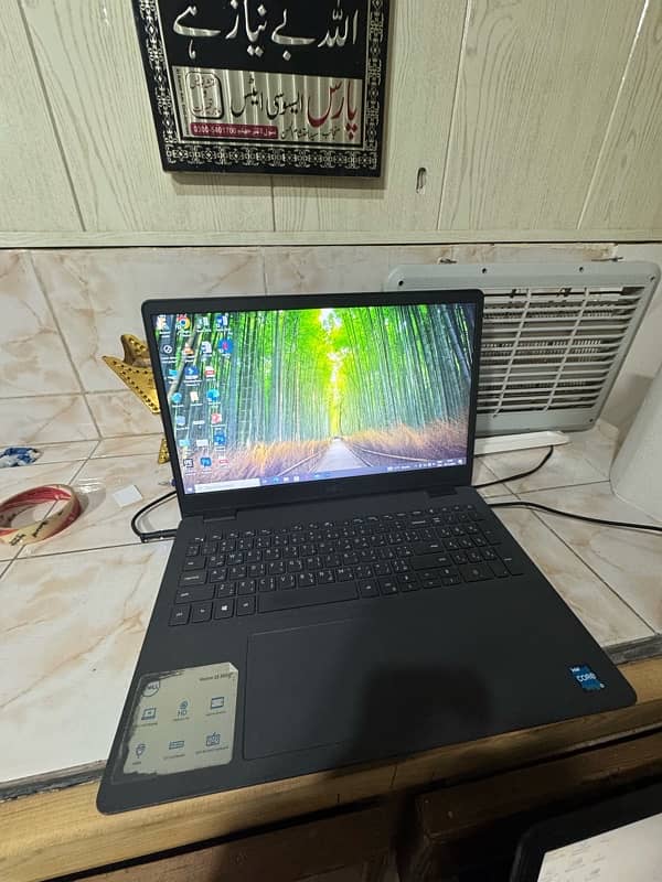 DELL vostro  3500 seires i3 11 gen 8