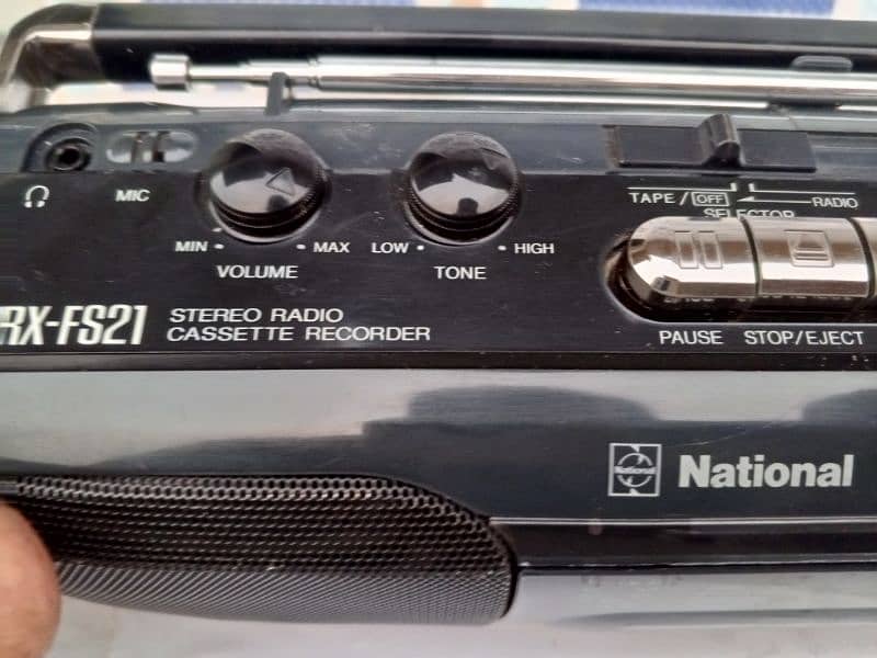 Radio tape recorder National 6