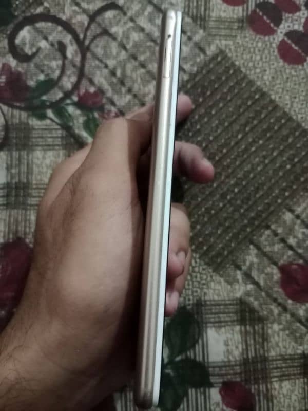 vivo y71 with box 2