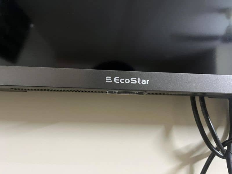 EcoStar 32inc  complete box  ok use nh hoe itni 9