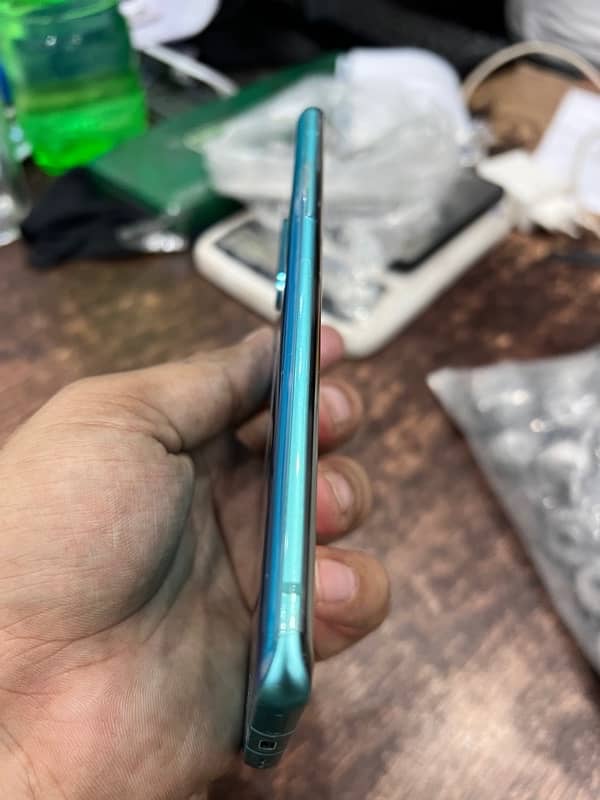 OnePlus 8  12/256 GB lush condition 3