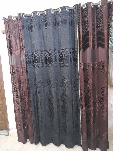 beautiful curtains in good condition 1