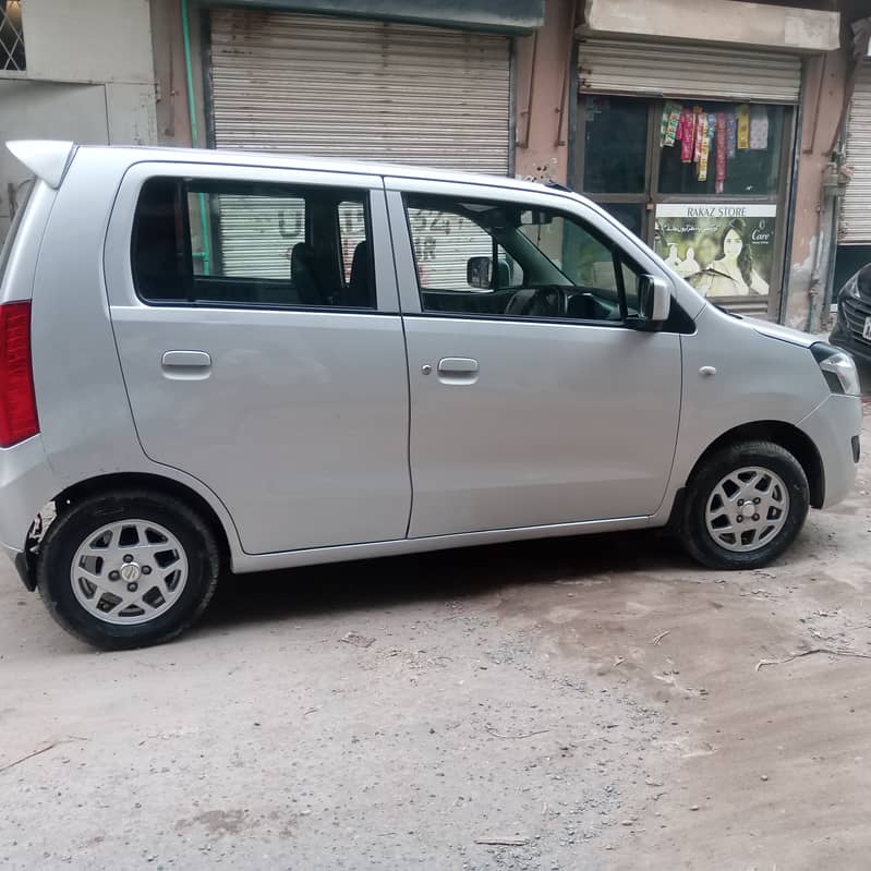 Suzuki Wagon R 2019 13