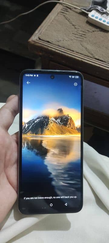 infinix hot 30 play. 4 + 4 GB RAM 64 GB storage 2