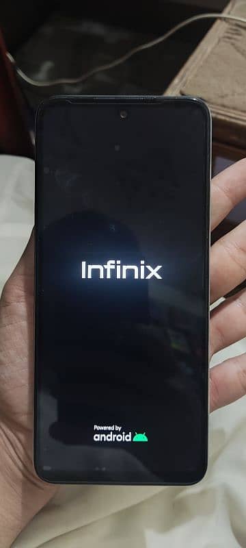 infinix hot 30 play. 4 + 4 GB RAM 64 GB storage 6